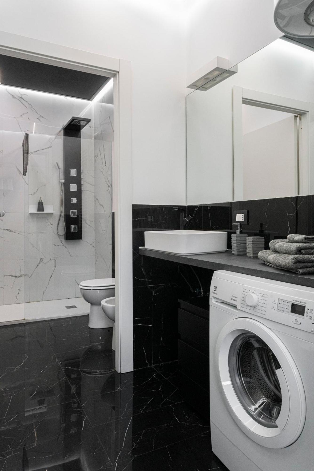 Elegant Sweet Home Suite - Milan, 15 Minute Duomo Екстериор снимка